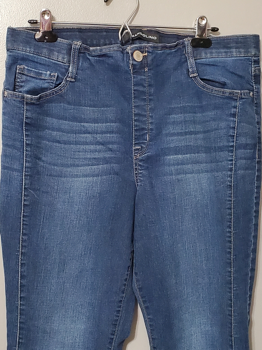 Bandolino Reagan Flare Jeans Pull On Women's Size 16 - Picture 2 of 9